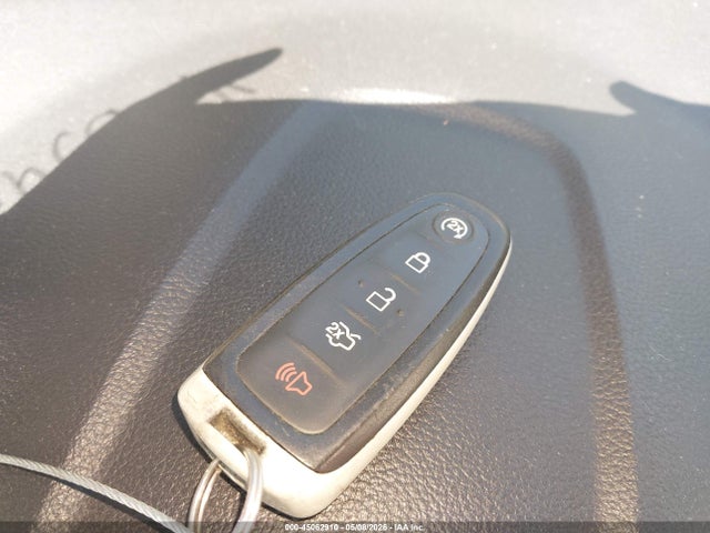 45062910 :رقم المزاد ، 1FMCU9J99FUB54531 vin ، 2015 Ford Escape Titanium مزاد بيع