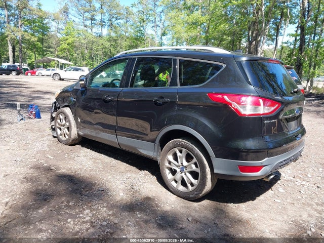 45062910 :رقم المزاد ، 1FMCU9J99FUB54531 vin ، 2015 Ford Escape Titanium مزاد بيع