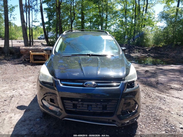 45062910 :رقم المزاد ، 1FMCU9J99FUB54531 vin ، 2015 Ford Escape Titanium مزاد بيع
