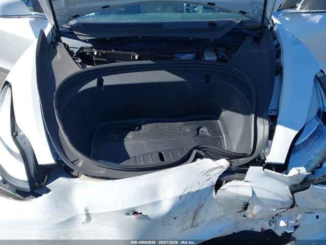 2020 Tesla Model 3 Standard Range Plus Rear-wheel Drive/standard Range Rear-wheel Drive მანქანა იყიდება აუქციონზე, vin: 5YJ3E1EA5LF737402, აუქციონის ნომერი: 45062936