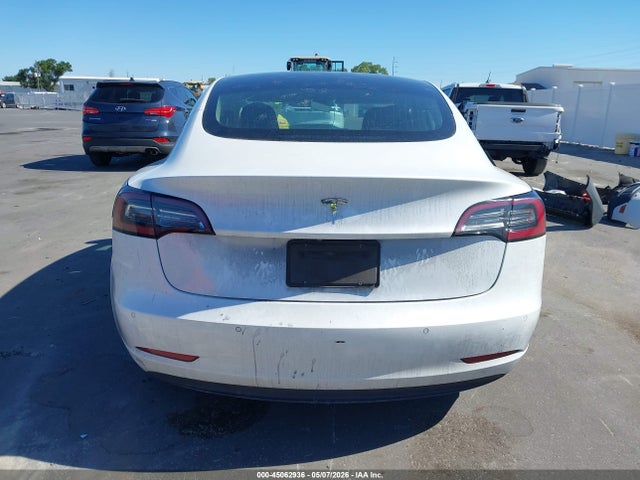 2020 Tesla Model 3 Standard Range Plus Rear-wheel Drive/standard Range Rear-wheel Drive მანქანა იყიდება აუქციონზე, vin: 5YJ3E1EA5LF737402, აუქციონის ნომერი: 45062936