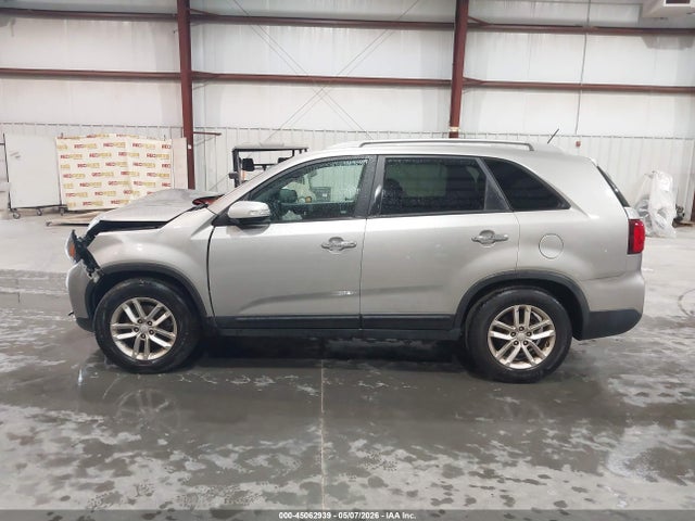 Продаж на аукціоні авто 2015 Kia Sorento Lx, vin: 5XYKT4A64FG598767, номер лоту: 45062939