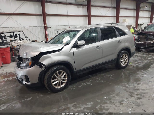Продаж на аукціоні авто 2015 Kia Sorento Lx, vin: 5XYKT4A64FG598767, номер лоту: 45062939