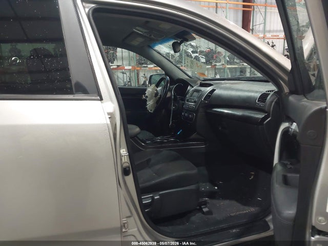 Продаж на аукціоні авто 2015 Kia Sorento Lx, vin: 5XYKT4A64FG598767, номер лоту: 45062939