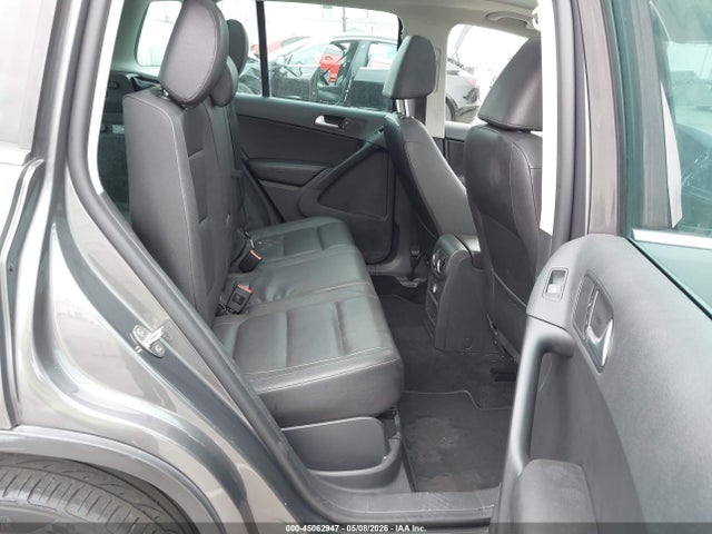WVGAV7AX7FW503813 Volkswagen TIGUAN SE