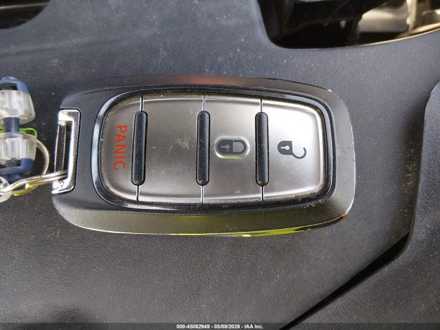 45062949 :رقم المزاد ، 2C4RC1CG7MR592649 vin ، 2021 Chrysler Voyager Lx مزاد بيع