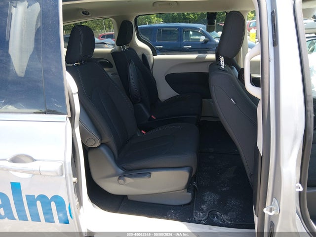 45062949 :رقم المزاد ، 2C4RC1CG7MR592649 vin ، 2021 Chrysler Voyager Lx مزاد بيع