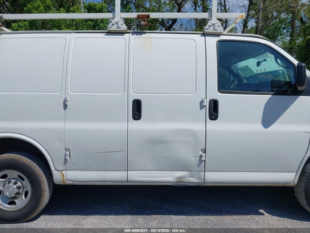 45063037 :رقم المزاد ، 1GCWGFFF6F1106430 vin ، 2015 Chevrolet Express 2500 Work Van مزاد بيع