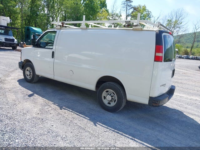 45063037 :رقم المزاد ، 1GCWGFFF6F1106430 vin ، 2015 Chevrolet Express 2500 Work Van مزاد بيع