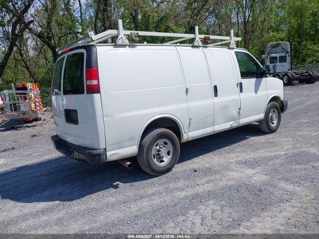 45063037 :رقم المزاد ، 1GCWGFFF6F1106430 vin ، 2015 Chevrolet Express 2500 Work Van مزاد بيع