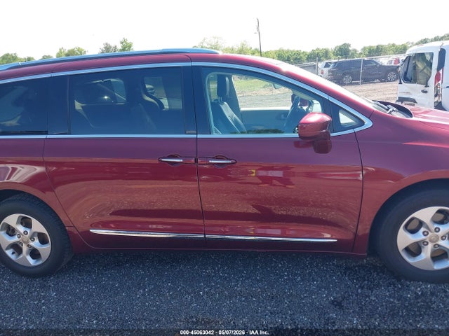 2017 Chrysler Pacifica Touring-l Plus მანქანა იყიდება აუქციონზე, vin: 2C4RC1EG9HR659920, აუქციონის ნომერი: 45063042