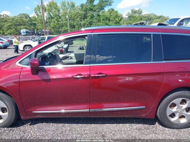 2017 Chrysler Pacifica Touring-l Plus მანქანა იყიდება აუქციონზე, vin: 2C4RC1EG9HR659920, აუქციონის ნომერი: 45063042