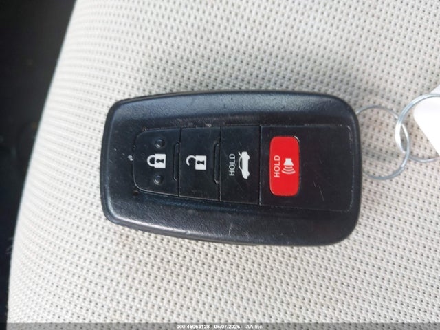 45063128 :رقم المزاد ، 5YFVPMAEXMP230675 vin ، 2021 Toyota Corolla Le مزاد بيع