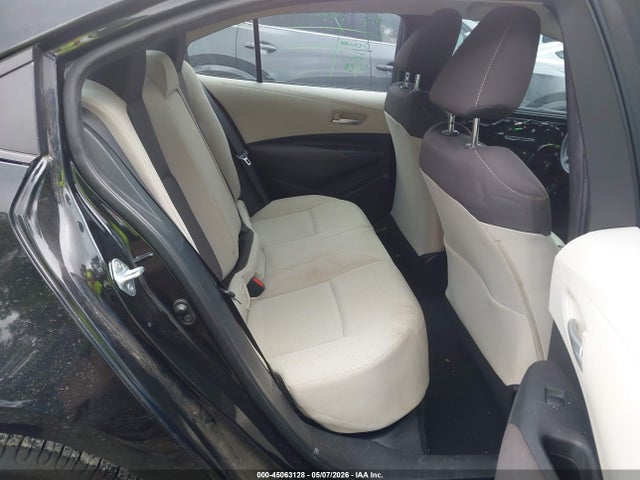 45063128 :رقم المزاد ، 5YFVPMAEXMP230675 vin ، 2021 Toyota Corolla Le مزاد بيع