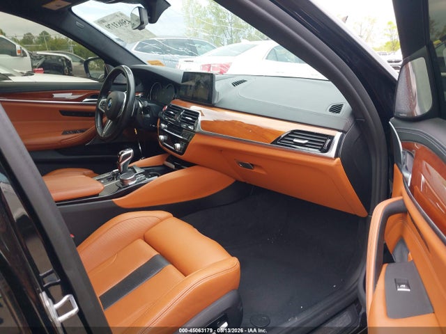 45063179 :رقم المزاد ، WBSJF0C5XJB282835 vin ، 2018 Bmw M5 مزاد بيع