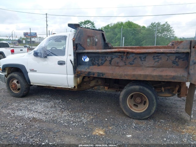 Auction sale of the 2002 Chevrolet Silverado 3500 Chassis Ls, vin: 1GBJK34182E233511, lot number: 45063183