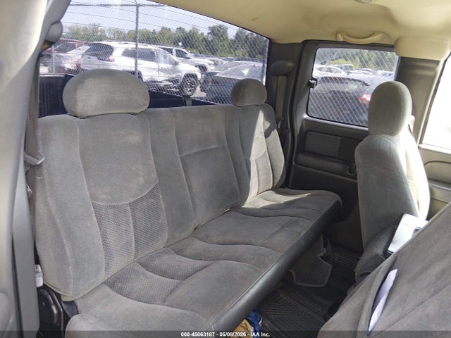 2004 Chevrolet Silverado 1500 Ls მანქანა იყიდება აუქციონზე, vin: 2GCEC19T741303917, აუქციონის ნომერი: 45063187