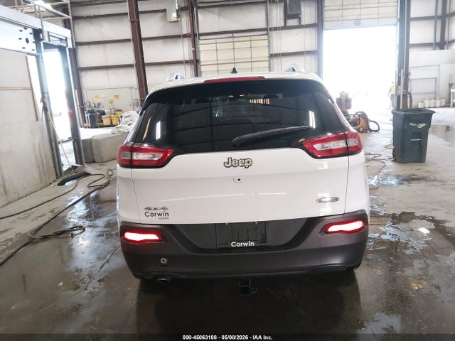 1C4PJMCB8GW215133 Jeep Cherokee Latitude