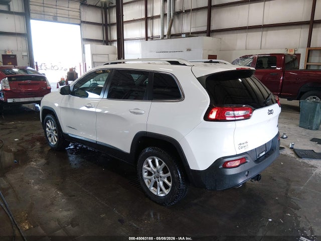 1C4PJMCB8GW215133 Jeep Cherokee Latitude