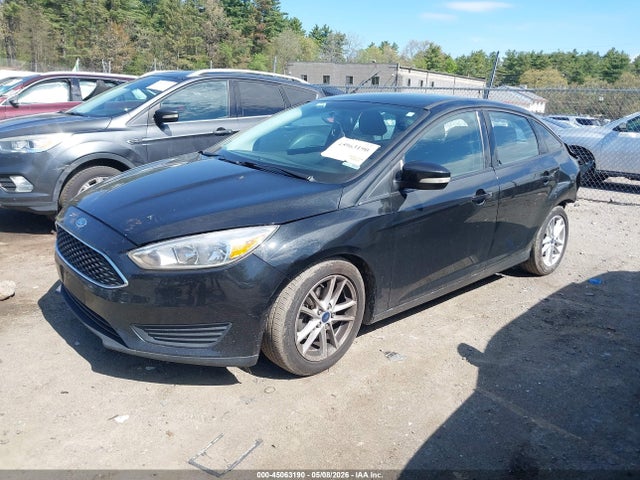 Ford FOCUS SE 2015 1FADP3F20FL372085 Image 2