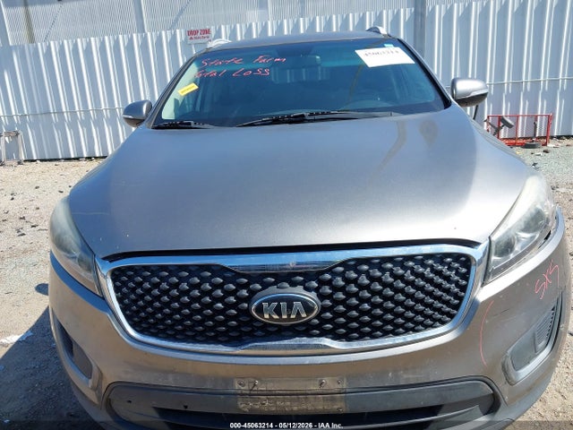 5XYPG4A58HG194813 KIA Sorento 3.3l Lx