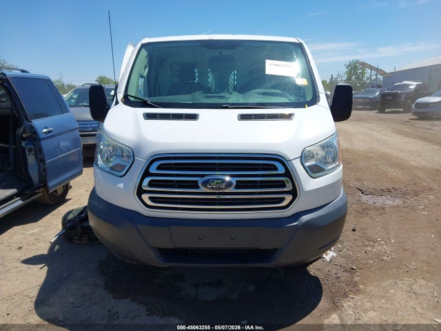 45063255 :رقم المزاد ، 1FTNR1ZM8FKA47054 vin ، 2015 Ford Transit-250 مزاد بيع