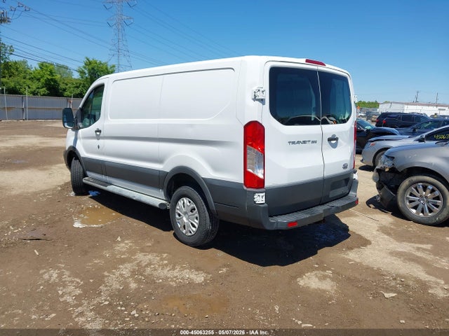 45063255 :رقم المزاد ، 1FTNR1ZM8FKA47054 vin ، 2015 Ford Transit-250 مزاد بيع