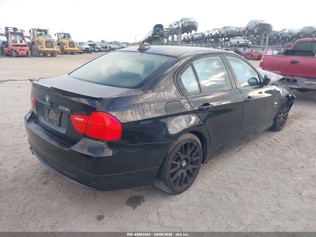 2011 Bmw 328i Xdrive მანქანა იყიდება აუქციონზე, vin: WBAPK5C51BF122117, აუქციონის ნომერი: 45063264