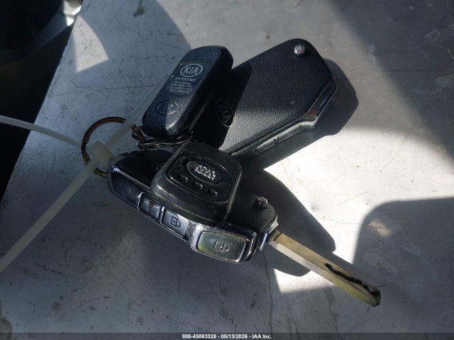 KNDEPCAA9M7135789 KIA Seltos Lx