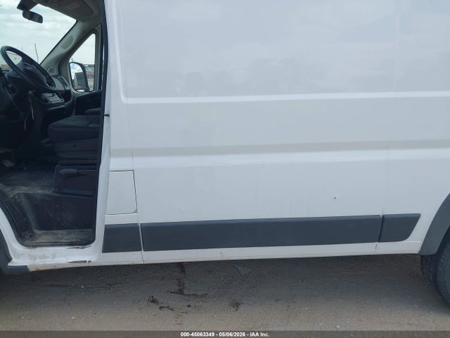 2018 Ram Promaster 1500 Low Roof 136 Wb მანქანა იყიდება აუქციონზე, vin: 3C6TRVAG2JE145052, აუქციონის ნომერი: 45063349