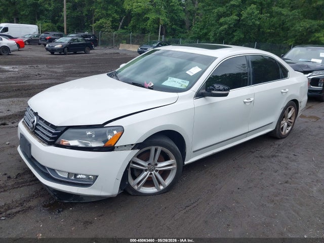2013 Volkswagen Passat 3.6l V6 Sel Premium მანქანა იყიდება აუქციონზე, vin: 1VWCM7A35DC071134, აუქციონის ნომერი: 45063460