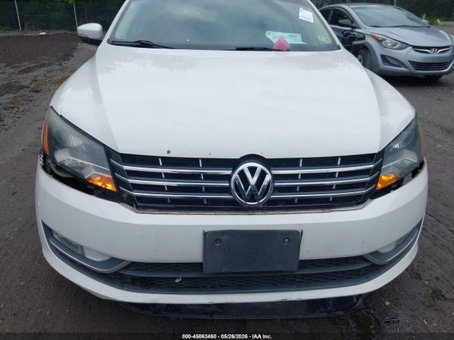 2013 Volkswagen Passat 3.6l V6 Sel Premium მანქანა იყიდება აუქციონზე, vin: 1VWCM7A35DC071134, აუქციონის ნომერი: 45063460