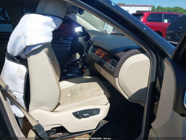 45063566 :رقم المزاد ، WVGFF9BP4BD001098 vin ، 2011 Volkswagen Touareg Vr6 Lux مزاد بيع