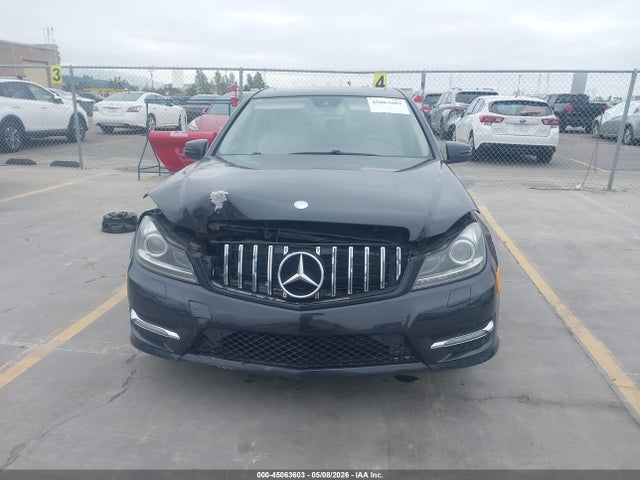2012 Mercedes-benz C 250 Sport მანქანა იყიდება აუქციონზე, vin: WDDGF4HBXCR238860, აუქციონის ნომერი: 45063603