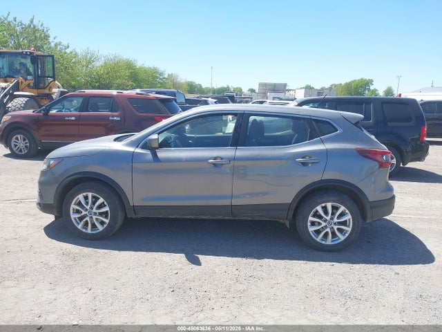 JN1BJ1AV5MW303285 Nissan Rogue Sport S Fwd Xtronic Cvt