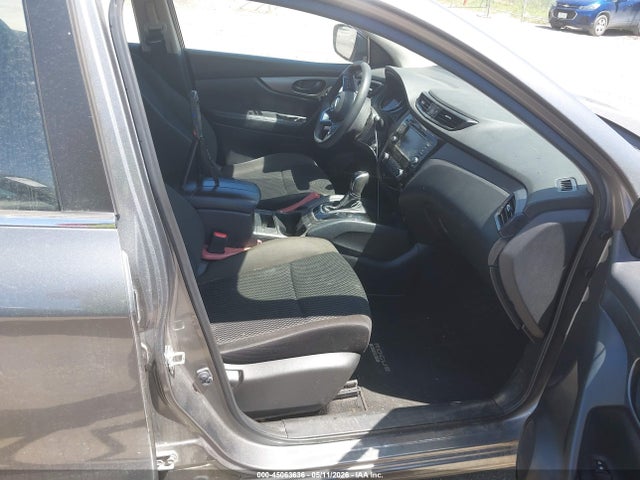 JN1BJ1AV5MW303285 Nissan Rogue Sport S Fwd Xtronic Cvt