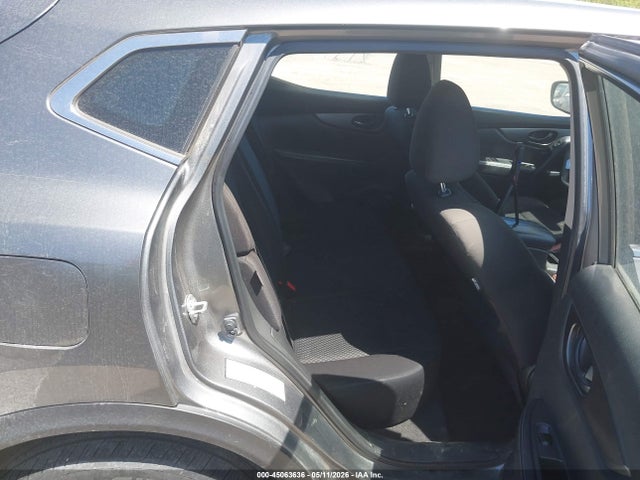 JN1BJ1AV5MW303285 Nissan Rogue Sport S Fwd Xtronic Cvt
