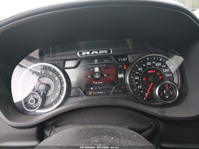 45063640 :رقم المزاد ، 1C6SRFFT3MN726339 vin ، 2021 Ram 1500 Big Horn  4x4 5'7 Box مزاد بيع
