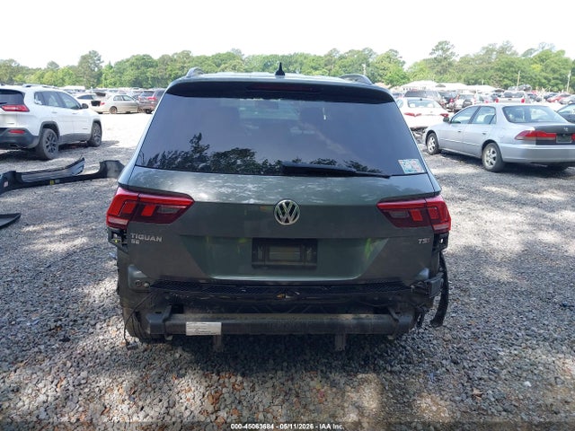 2018 Volkswagen Tiguan 2.0t Se/2.0t Sel მანქანა იყიდება აუქციონზე, vin: 3VV3B7AX5JM134854, აუქციონის ნომერი: 45063684