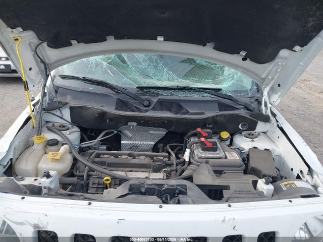 1C4NJPBA1HD211858 Jeep Patriot Sport Fwd