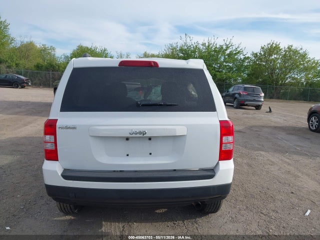 1C4NJPBA1HD211858 Jeep Patriot Sport Fwd