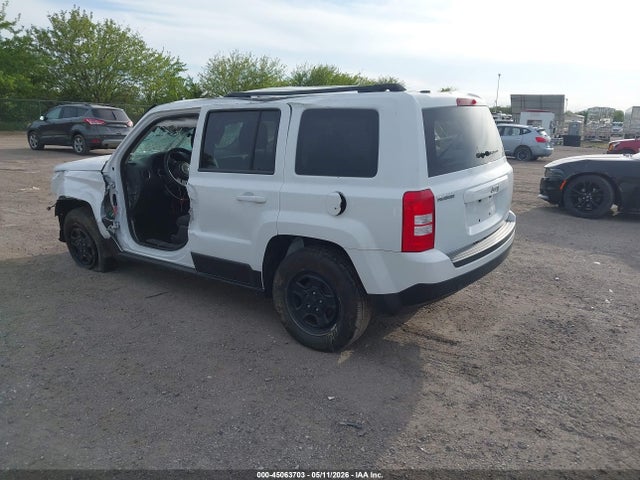 1C4NJPBA1HD211858 Jeep Patriot Sport Fwd