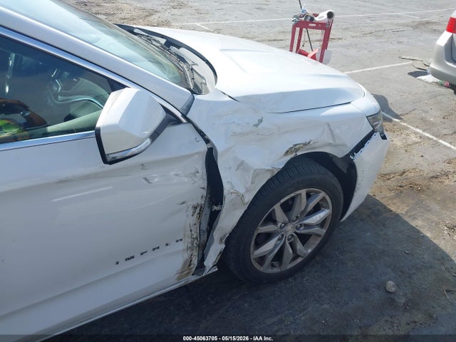 Chevrolet IMPALA 1LT 2018 2G1105S32J9146182 Image 17