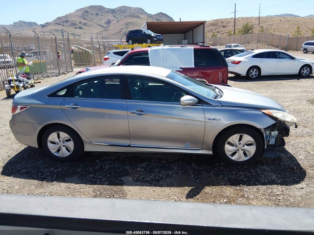 Hyundai SONATA HYBRID 2014 KMHEC4A48EA116503 Image 14