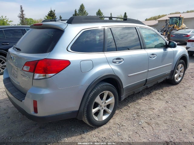 Продаж на аукціоні авто 2014 Subaru Outback 2.5i Limited, vin: 4S4BRBLC1E3215971, номер лоту: 45063779