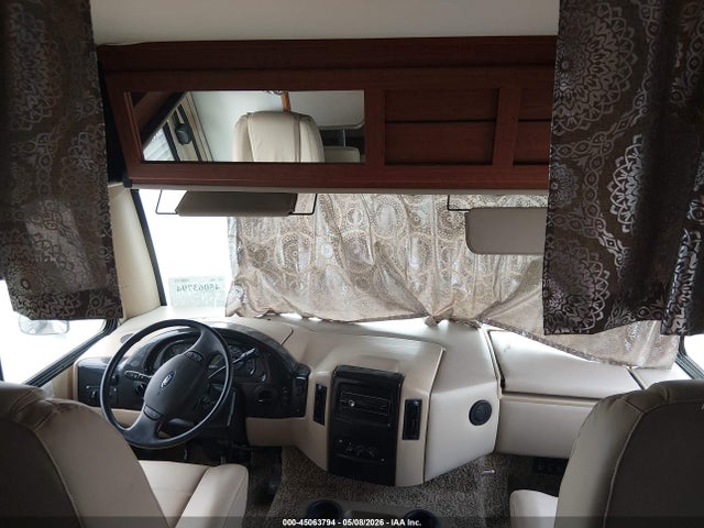 45063794 :رقم المزاد ، 1F64F5DY2B0A07387 vin ، 2011 Ford F53 مزاد بيع