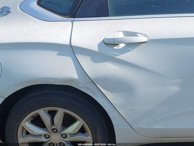 45063855 :رقم المزاد ، 1G1105SA5HU161612 vin ، 2017 Chevrolet Impala 1lt مزاد بيع