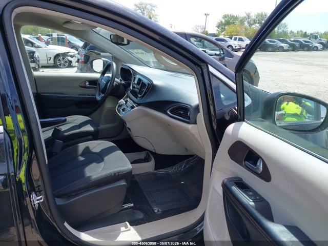 Продажа на аукционе авто 2017 Chrysler Pacifica Touring, vin: 2C4RC1DG7HR516949, номер лота: 45063858
