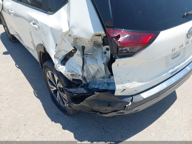 45063861 :رقم المزاد ، 5N1BT3BA9PC738858 vin ، 2023 Nissan Rogue Sv Fwd مزاد بيع
