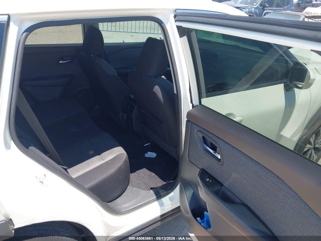 45063861 :رقم المزاد ، 5N1BT3BA9PC738858 vin ، 2023 Nissan Rogue Sv Fwd مزاد بيع